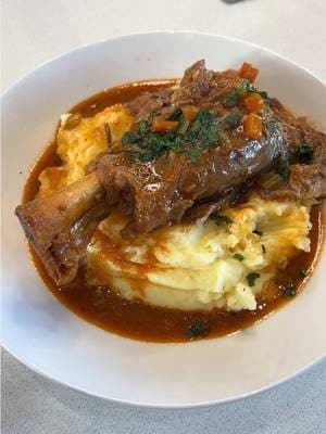 Slow-cooked Lamb Shanks