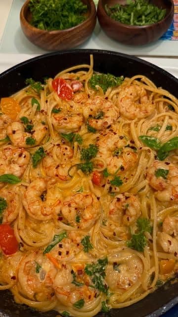 Creamy Garlic Lemon Shrimp Linguine